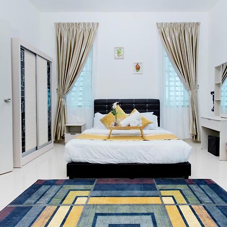 Desaru 16Pax Family With Private Mini Pool & Jacuzzi Βίλα Kota Tinggi Εξωτερικό φωτογραφία
